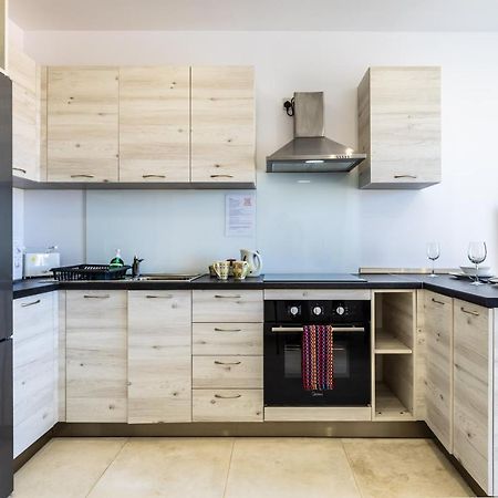 Serafina'S Apartment 5 Min Walk From St Julians ซาน กวานน์ ภายนอก รูปภาพ
