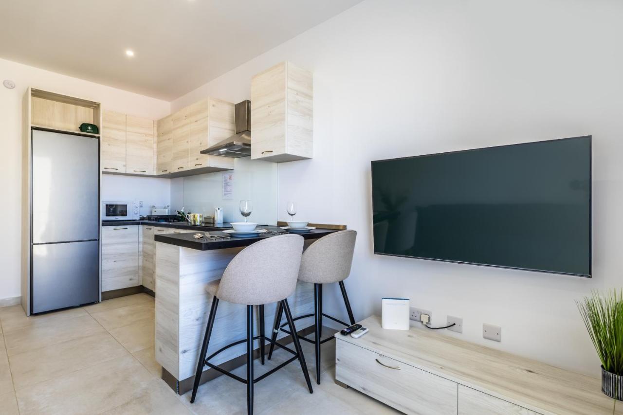 Serafina'S Apartment 5 Min Walk From St Julians ซาน กวานน์ ภายนอก รูปภาพ